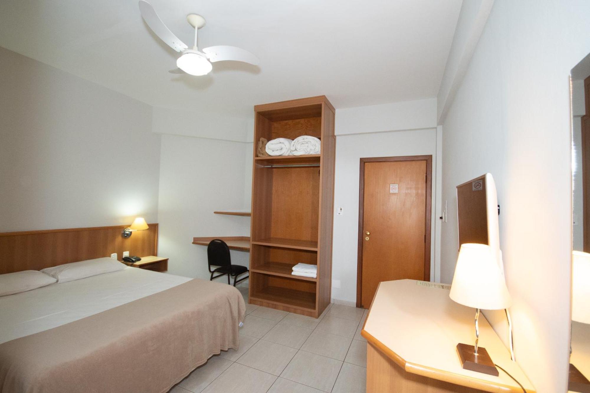 Hotel Ouro Lavras Buitenkant foto